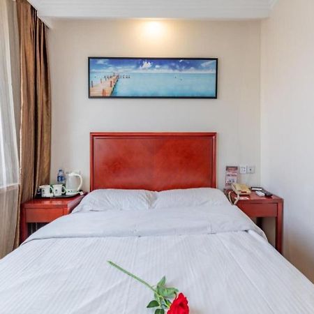 Greentree Inn Liaoning Dalian Development Zone Jinma Road Pedestrian Street Express Hotel Екстериор снимка