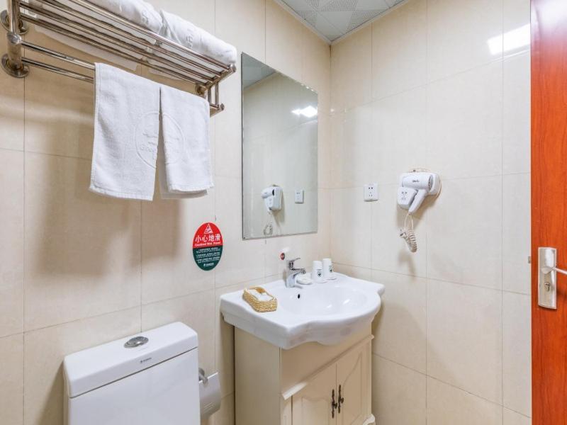 Greentree Inn Liaoning Dalian Development Zone Jinma Road Pedestrian Street Express Hotel Екстериор снимка