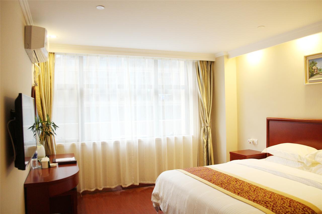Greentree Inn Liaoning Dalian Development Zone Jinma Road Pedestrian Street Express Hotel Екстериор снимка